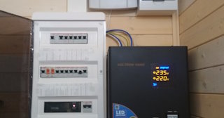 Установка и подключение стабилизаторов напряжения от 566 руб в Нефтекамске - ЭлектроНтк